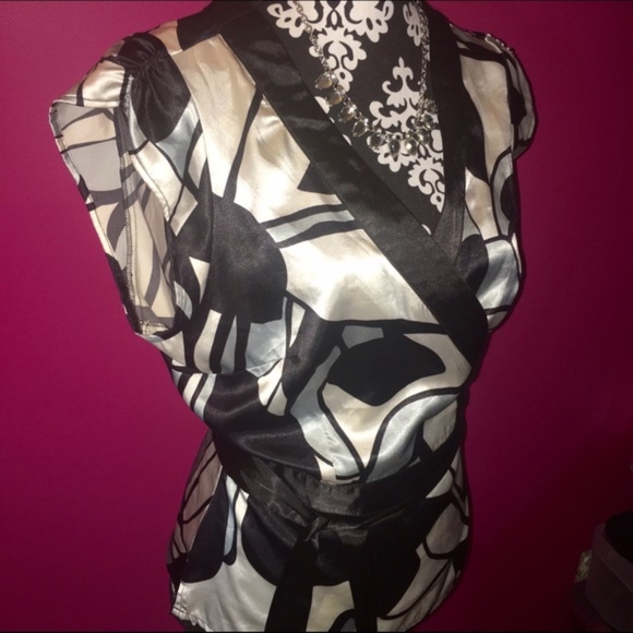 BCBG wrap silk blouse L/XL - Picture 2 of 3